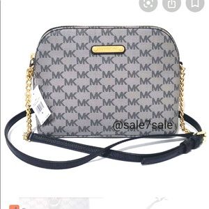 Michael kors authentic crossbody